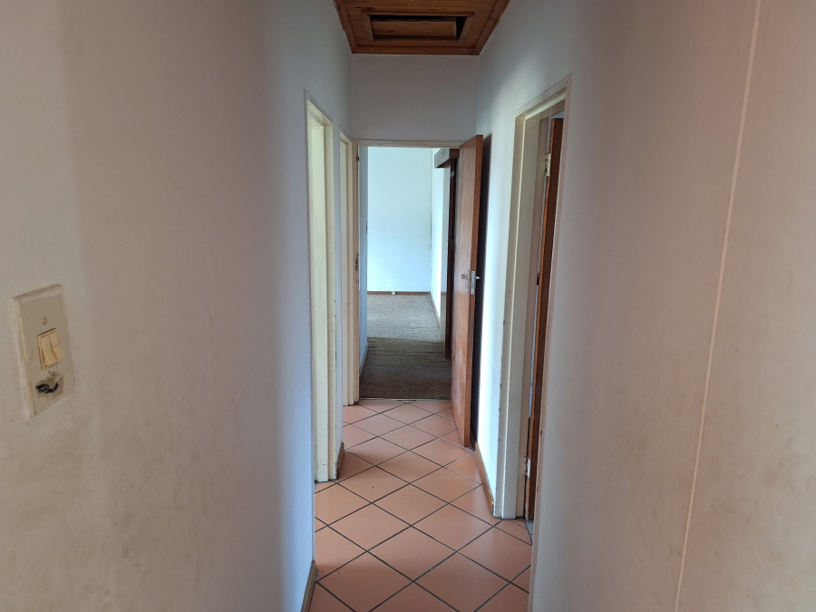 To Let 4 Bedroom Property for Rent in Strelitzia Park Eastern Cape